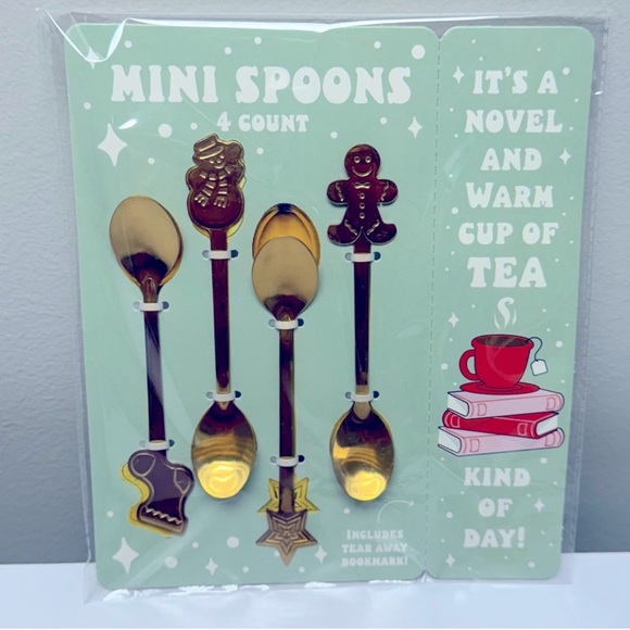 NEW Target Bullseye Playground Set of 4 Holiday Mini Spoons and Tree Tea Infuser - Picture 2 of 10